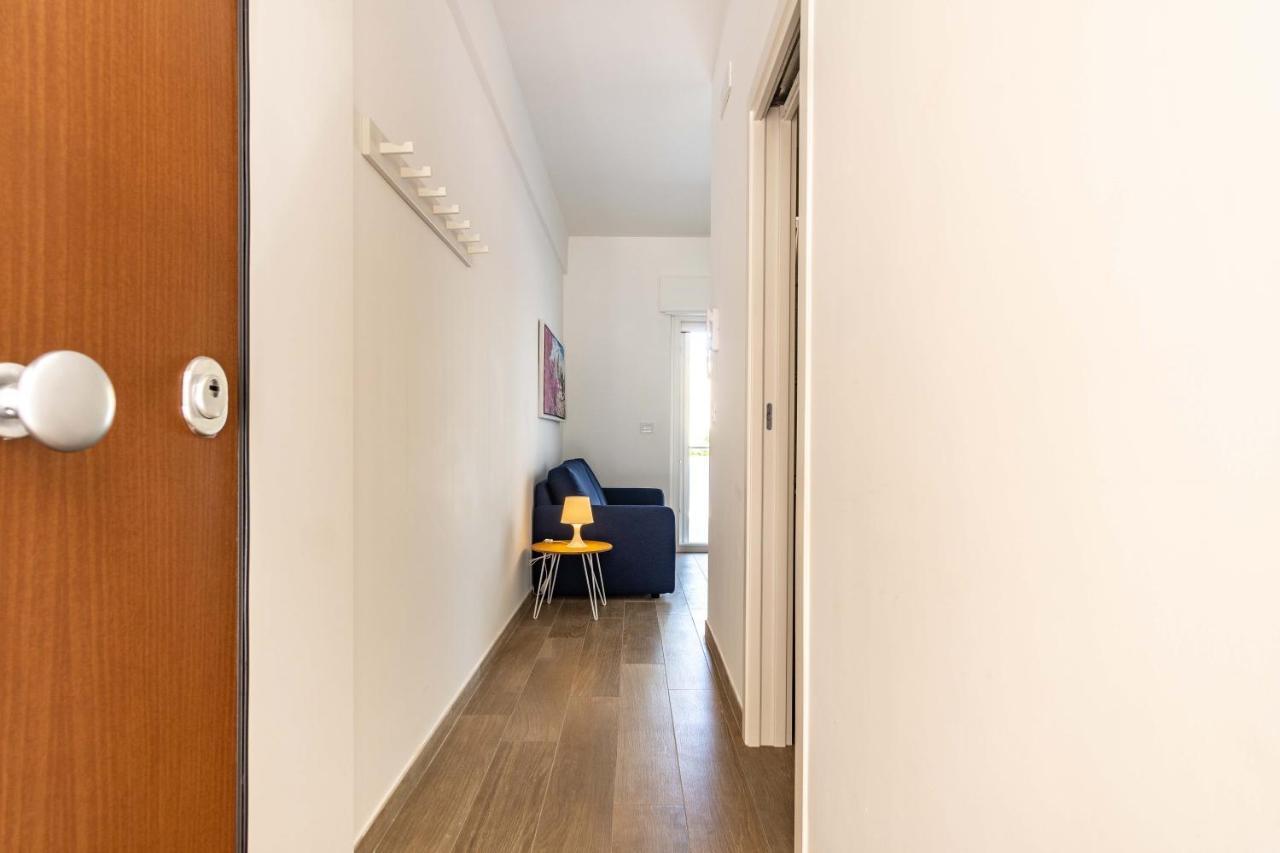 Seven Notes Guest House Bari Exteriör bild