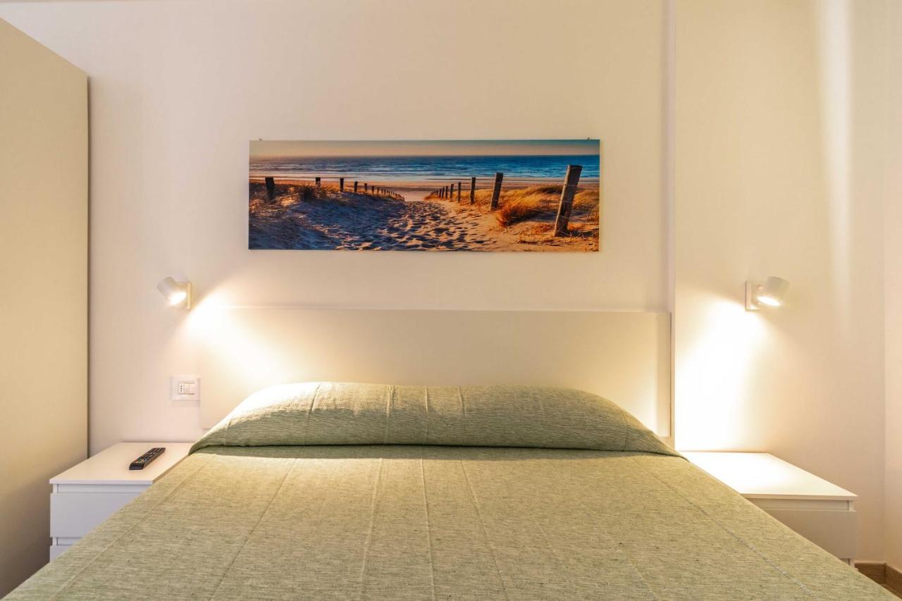 Seven Notes Guest House Bari Exteriör bild