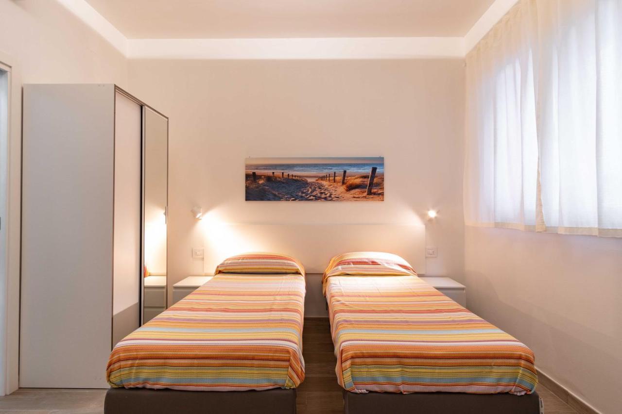 Seven Notes Guest House Bari Exteriör bild