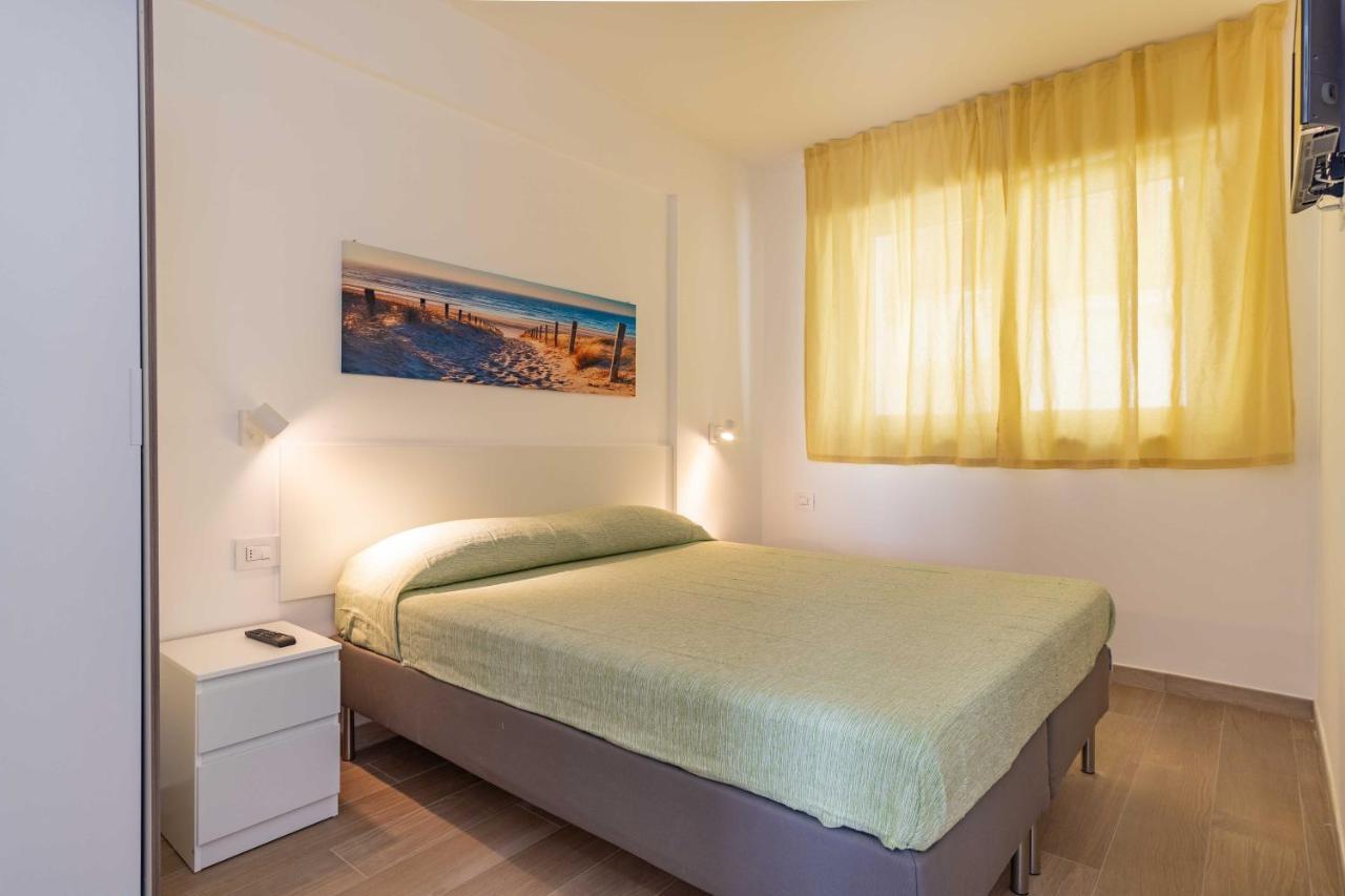 Seven Notes Guest House Bari Exteriör bild